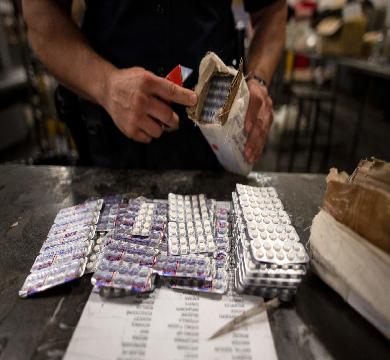 الصين تتاخذ إجراءات صارمة لمكافحة المخدرات من اجل الولايات المتحدة الامريكية 